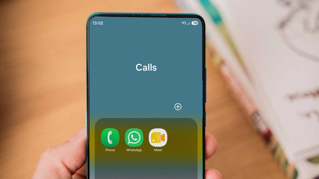 Samsung phone calls folder with Phone, WhatsApp and Google Meet icons