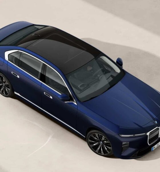 2027 BMW 7 SERIES DUAL FINISH TANZANITE BLUE 7