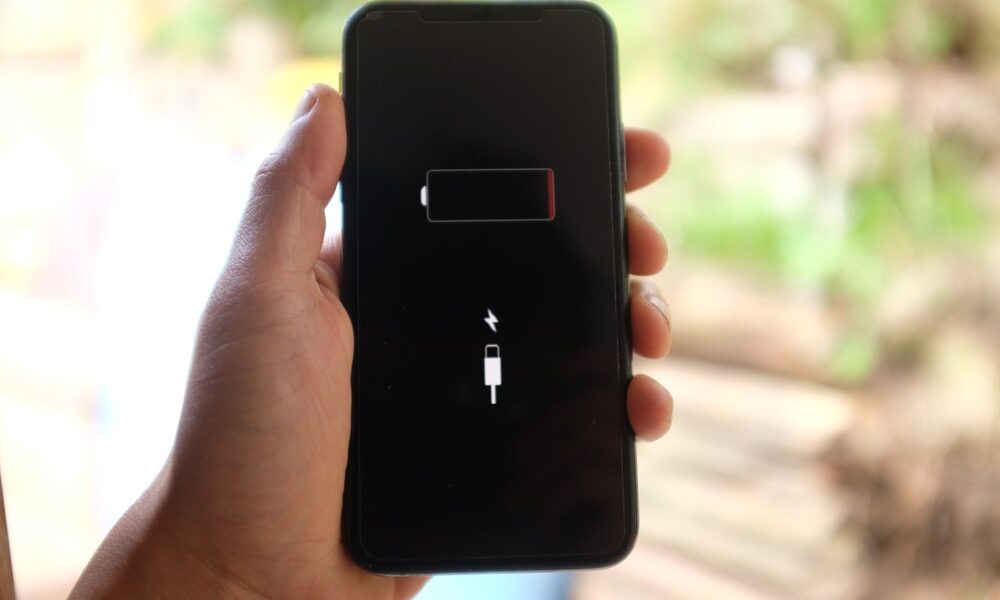 When to Replace an iPhone Battery: 5 Clear Signs