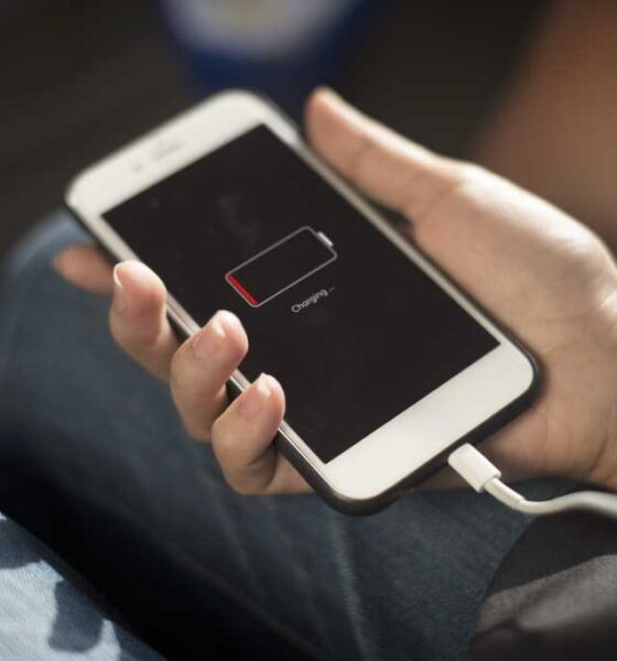 Mobiltelefon, smartphone, batteri, laddning, ström