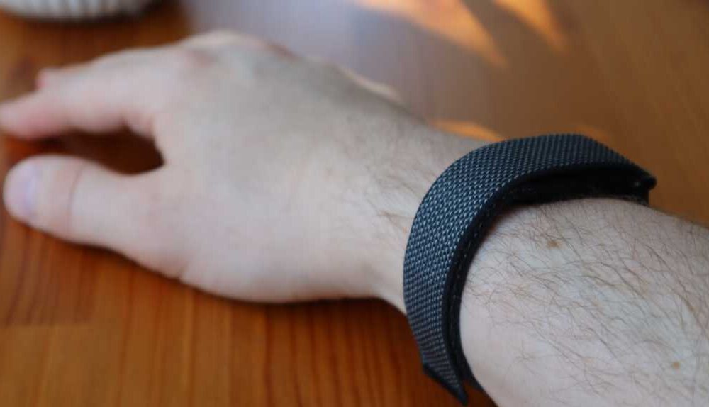 Fitbit Air when worn