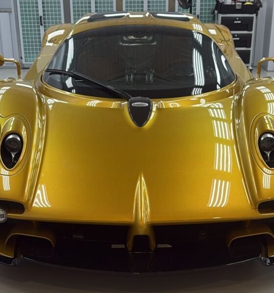 The paint on this Pagani Utopia contains real Gold & Moondust
