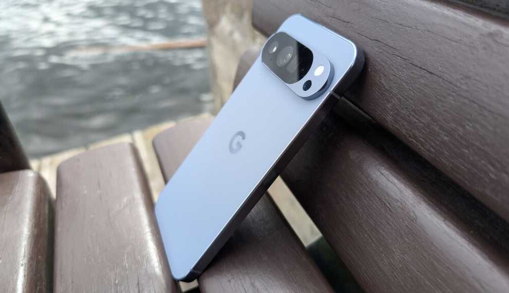 Google Pixel 10 Pro XL baksida