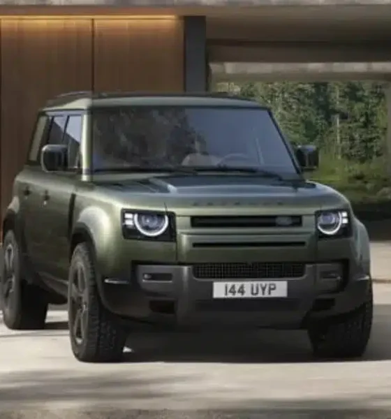 Land Rover Recalls 250,857 SUVs Over Airbag Fault Linked to Corroded Connector