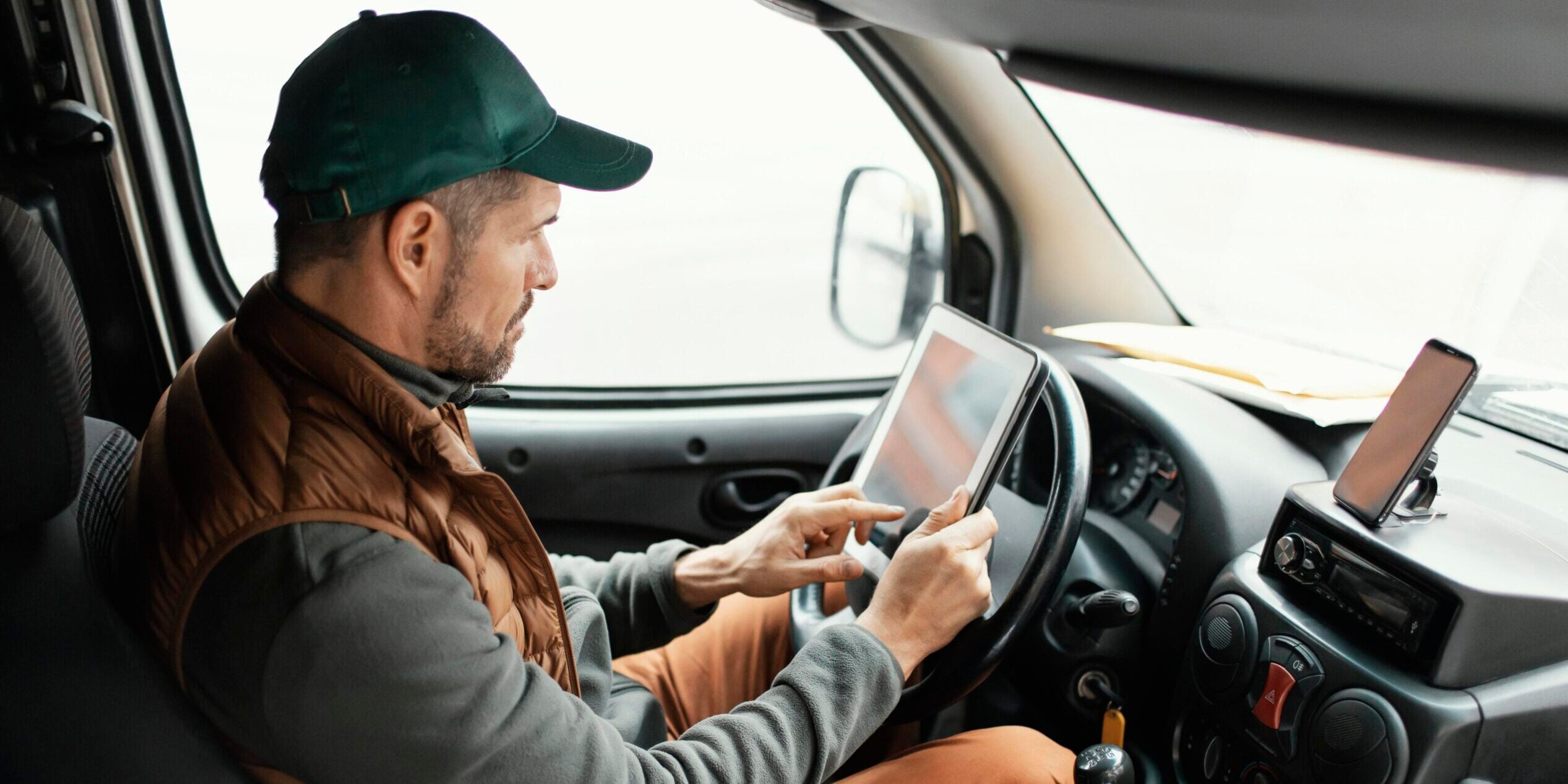 How GPS Fleet Tracking Helps Small Businesses Scale Without Hiring More Drivers 