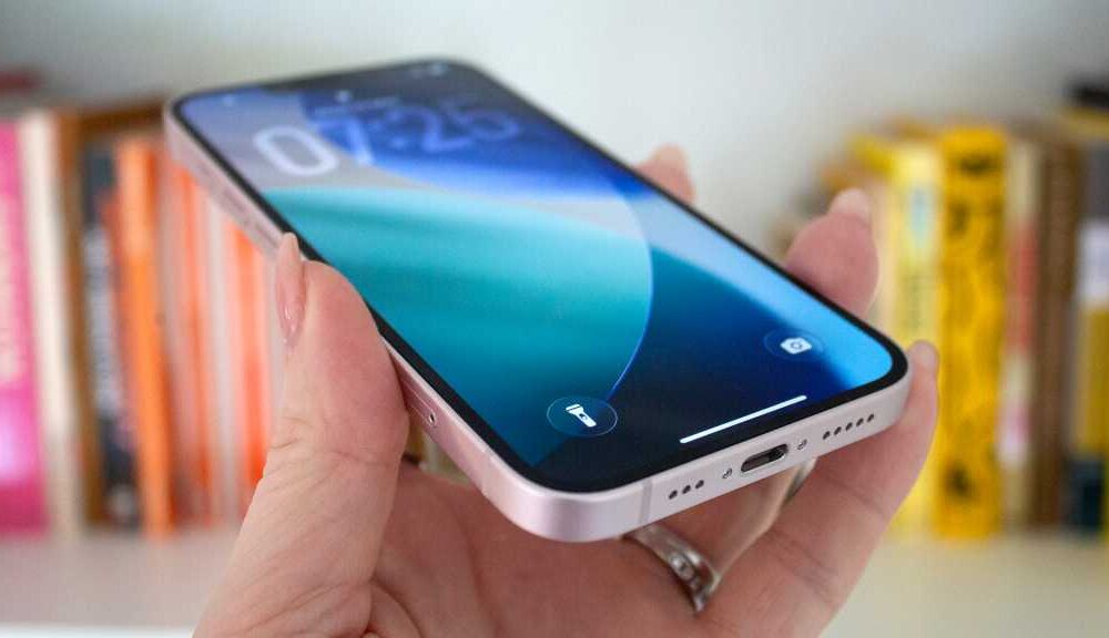 Apple iPhone 17e review 17