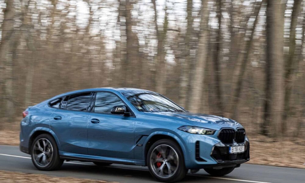 BMW X6 side view