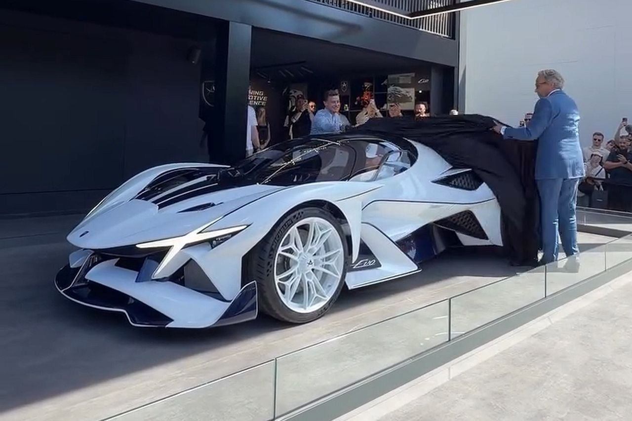 First customer Apollo Evo 'Caribbean Dragon' unveiled at Goodwood