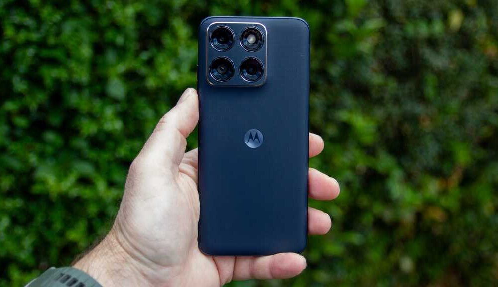 Moto Edge 70 Fusion back