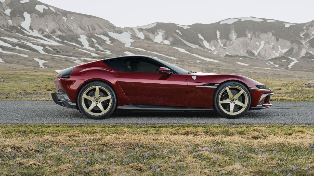 Ferrari brings back manuals with 12Cilindri Manuale