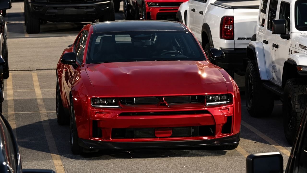 Mysterious Dodge Charger models spotted, could be the new SRT?