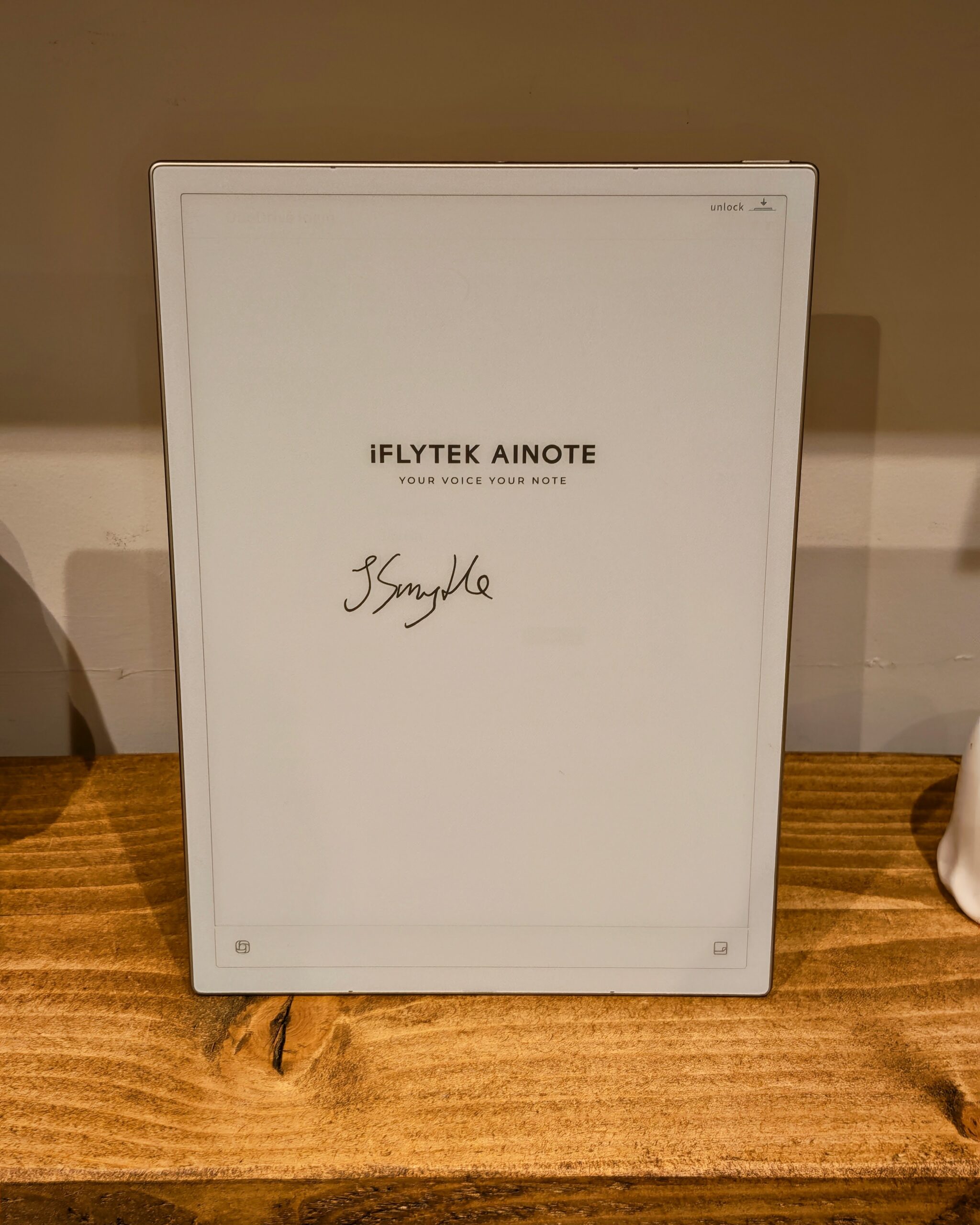 iFLYTEK AINote 2 Review - AI-Powered E-Ink Tablet with Live Offline Audio Transcription
