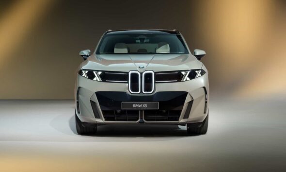 BMW IX5 EXTERIOR 13