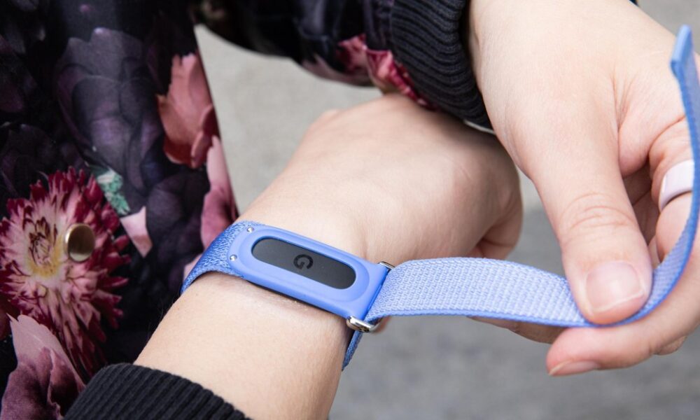 Your Fitbit data can now connect directly to Apple Health