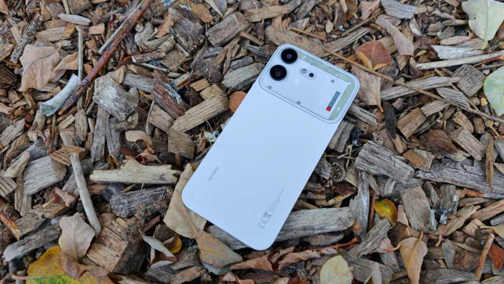 Nothing Phone 4b review 2