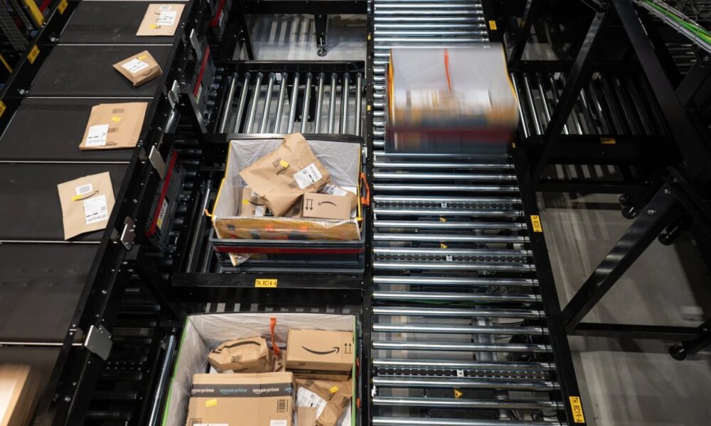 Amazon eyes 'fully automated' delivery stations to bring robotics to the last mile – GeekWire