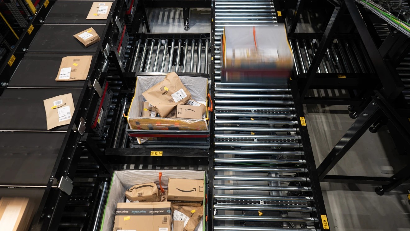 Amazon eyes 'fully automated' delivery stations to bring robotics to the last mile – GeekWire