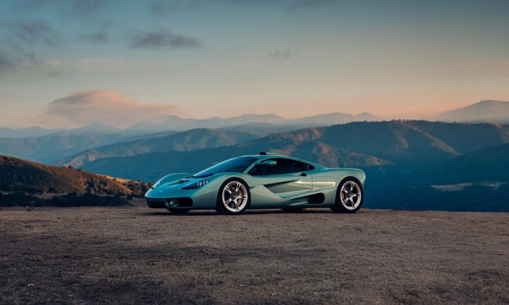 Gordon Murray S1 is a V12 manual supercar suited for long-distance travel