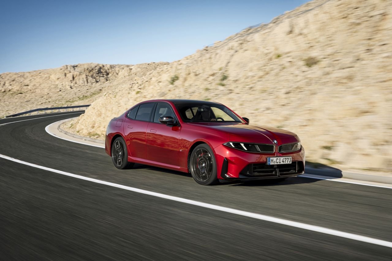 2027 BMW 3 Series unveiled; Gets a 437 hp M350 variant with Drift Mode