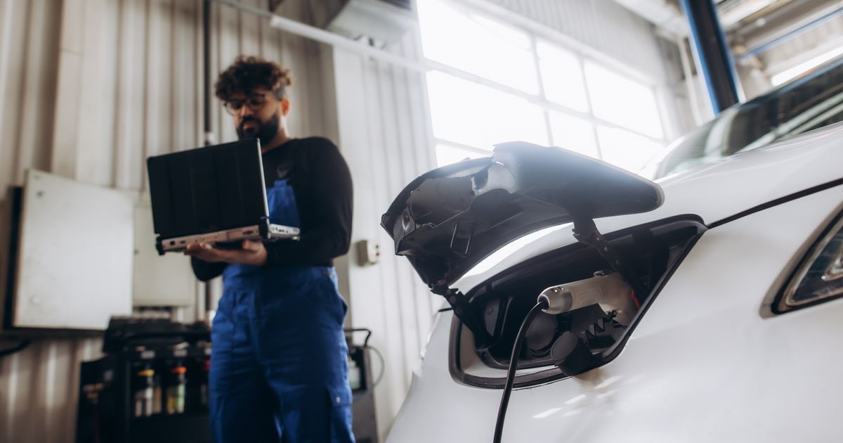 More EV servicing equipment coming to Australian businesses following more government investment