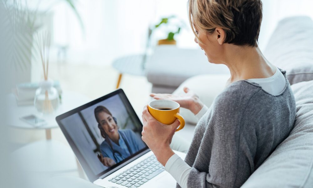 How the Pharmaceutical Industry Is Adapting to Digital Healthcare