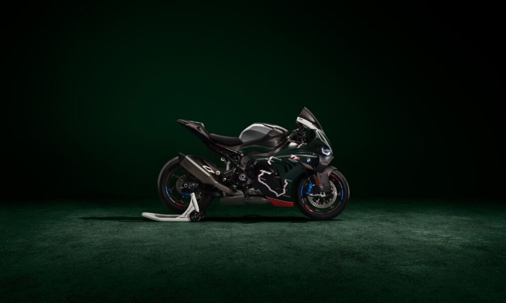 BMW M 1000 RR LIMITED EDITION ISLE OF MAN TT 02