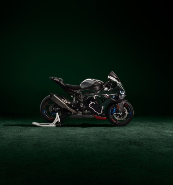 BMW M 1000 RR LIMITED EDITION ISLE OF MAN TT 02