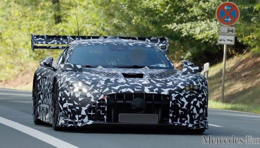New Mercedes-AMG GT Black Series spied with serious aero hardware