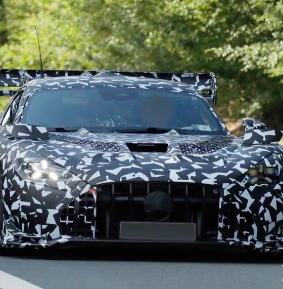 New Mercedes-AMG GT Black Series spied with serious aero hardware