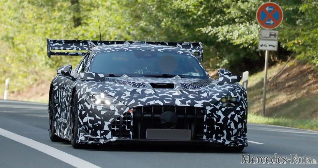 New Mercedes-AMG GT Black Series spied with serious aero hardware