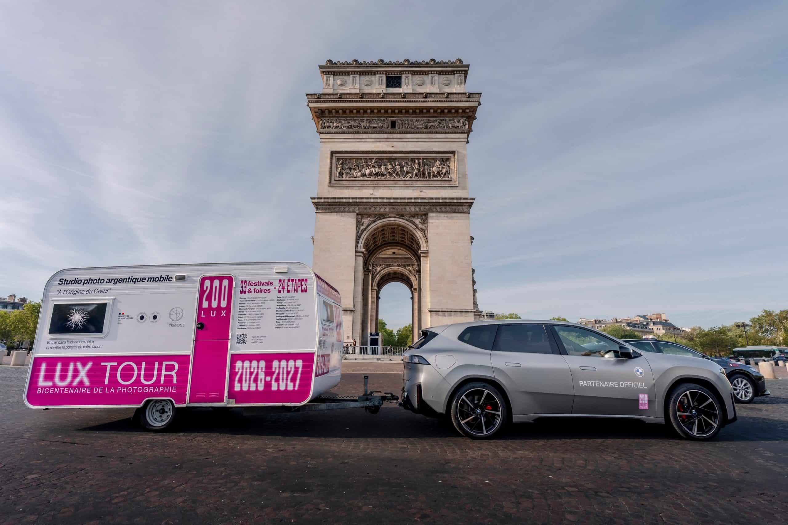 NEW BMW IX3 TOWS MOBILE PHOTO STUDIO 3