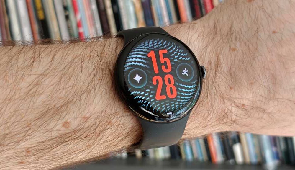 Pixel Watch 5 showing new weave watch face