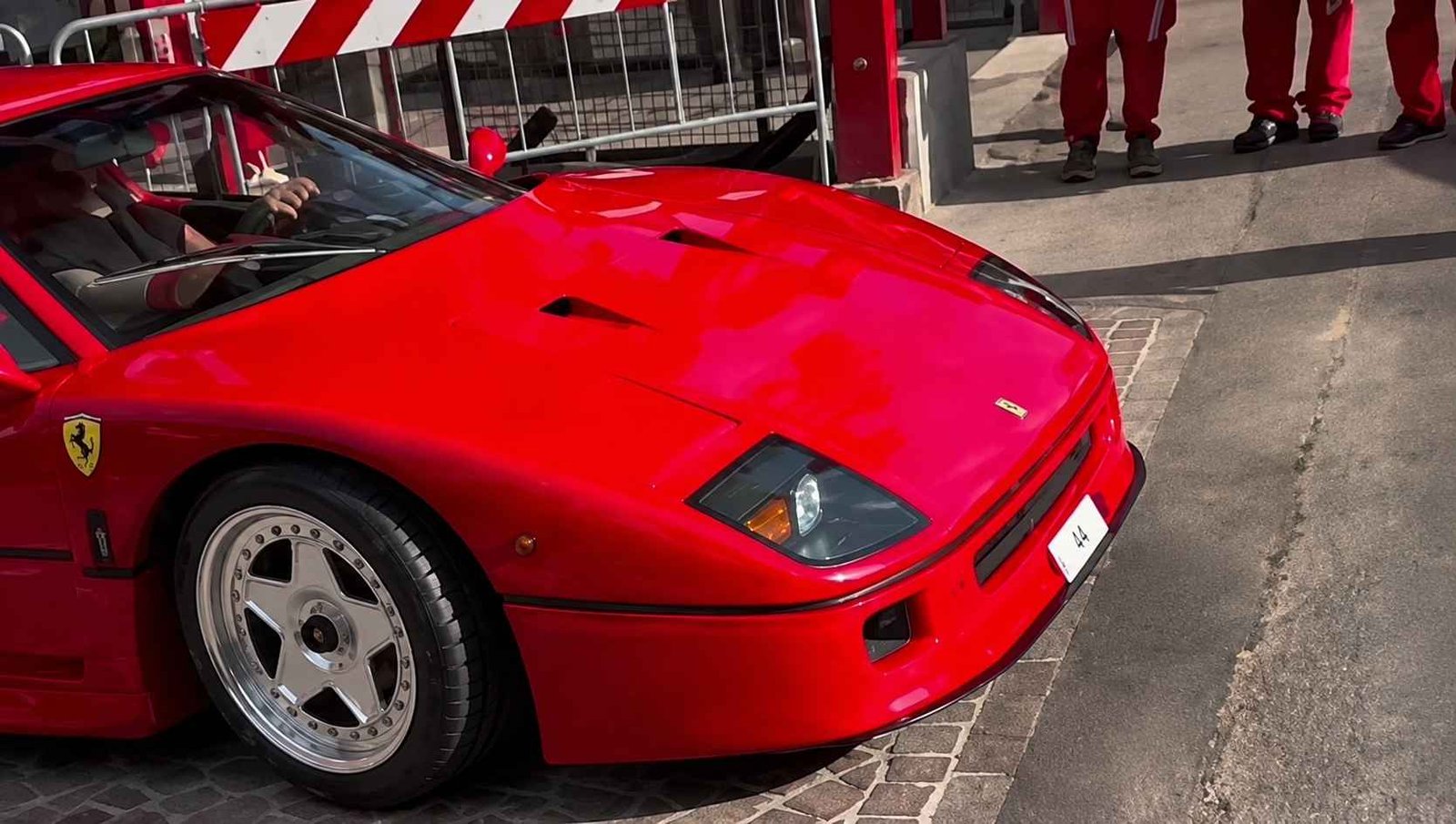 Hamilton spotted leaving Ferrari factory in his F40 with "44" licence plate