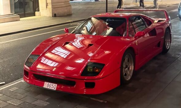 Lando Norris' Ferrari F40 spotted in London looking "simply lovely"