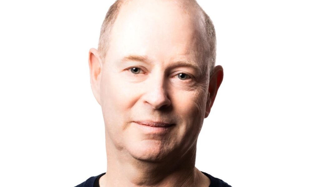 Microsoft’s head of comms is leaving after almost 20 years