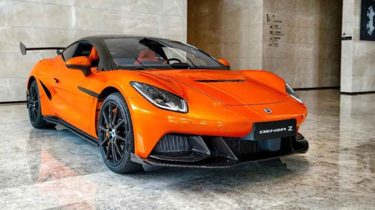 4-seater Denza Z with 1500 hp arrives at dealerships ahead of launch