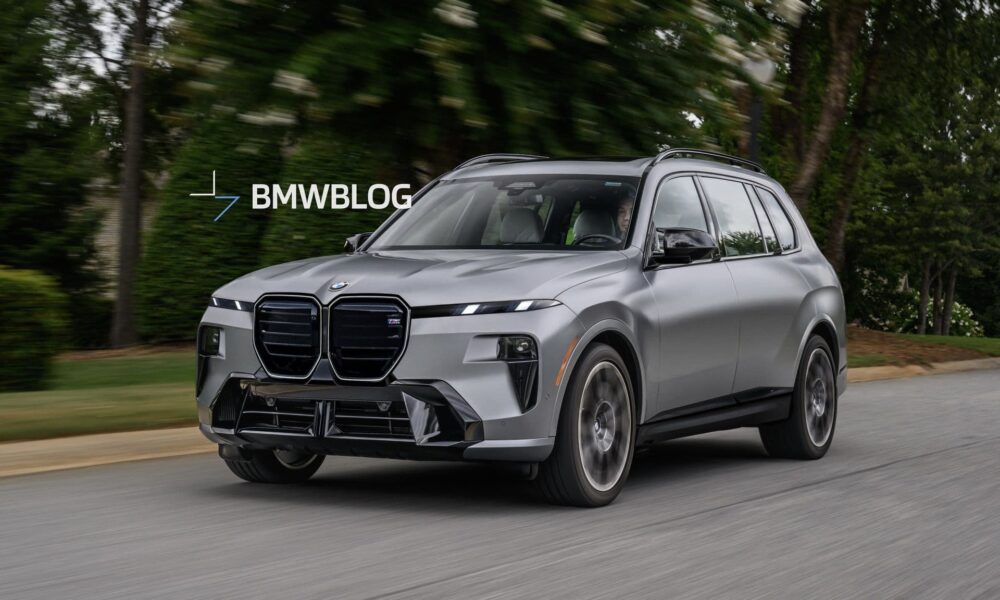 2027 BMW X7 G67 rendering with split headlights and redesigned kidney grilles