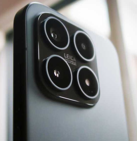 Xiaomi 17 REVIEW camera upright