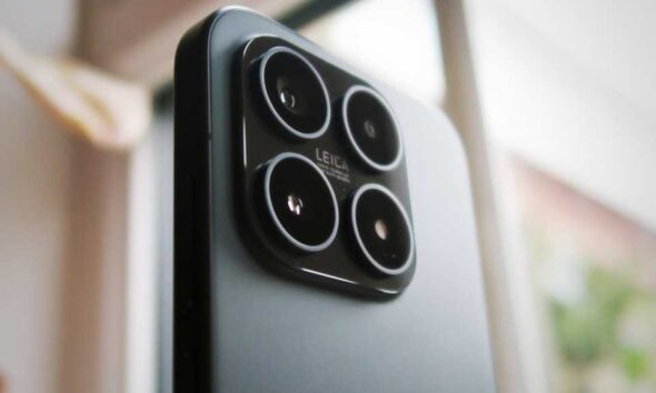 Xiaomi 17 REVIEW camera upright