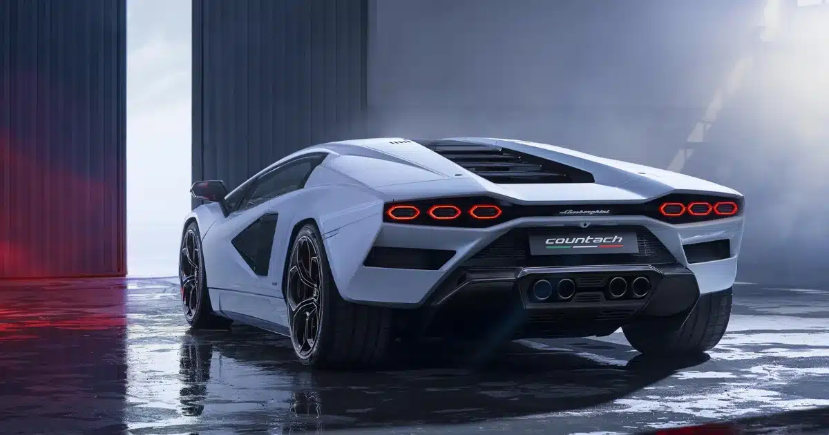 2022 Lamborghini Countach LPI 800-4 Review: Price, Performance, and Interior