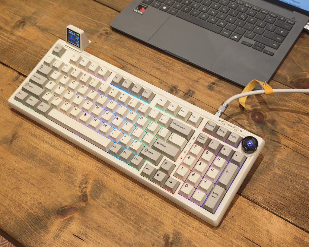PIIFOX LUNA Grid98 Mechanical Keyboard Review scaled