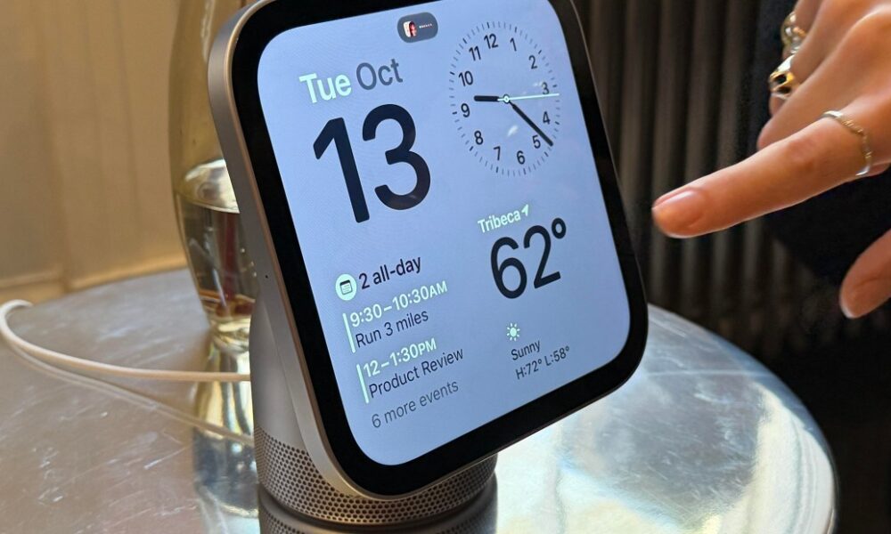 I tried out Apple’s HomeView smart display
