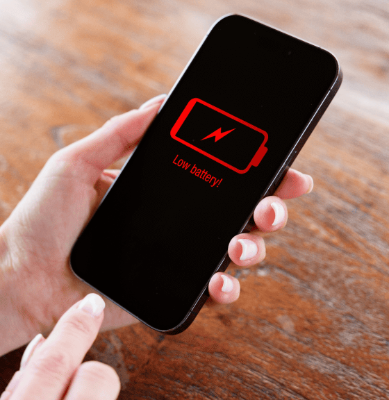 Niedriger Smartphone Akku Batterie Warnung