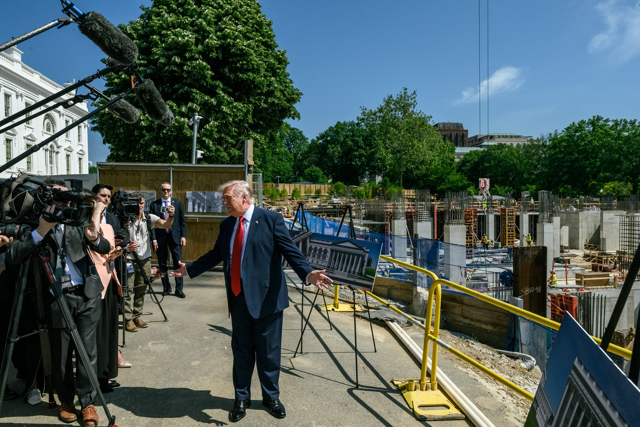 Leaked list shows what Microsoft, Amazon and other tech giants are giving for the White House ballroom – GeekWire