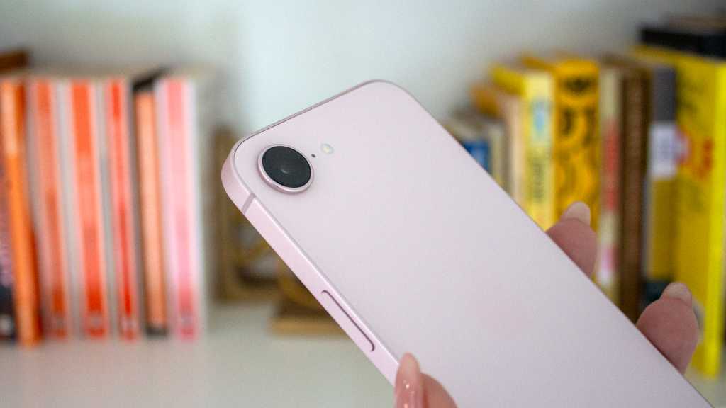 Apple iPhone 17e review 9